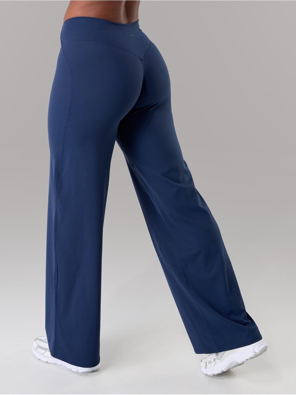 Alphalete aura flare pants